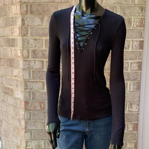 Express Ribbed Lace-Up V-Neck Long Sleeve Top - Picture 9 of 13